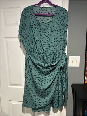 BloomChic Teal Green Black Speckled Tie-Waist Midi Dress